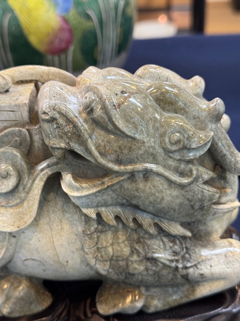 古玩玉器麒麟背書擺件真品鑒賞圖