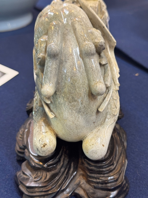 古玩玉器麒麟背書擺件真品鑒賞圖