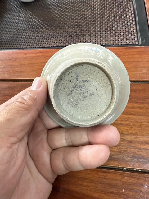 古玩陶瓷馬蹄杯真品鑒賞圖