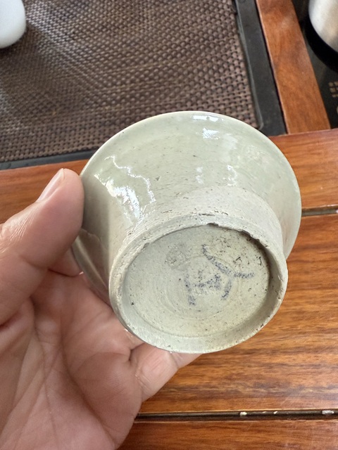 古玩陶瓷馬蹄杯真品鑒賞圖