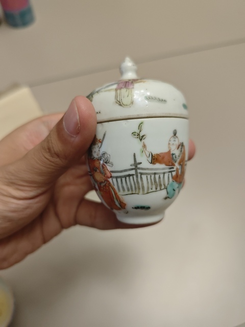 古玩陶瓷晚清粉彩蓋罐真品鑒賞圖