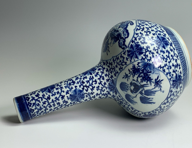 古玩陶瓷青花瓶真品鑒賞圖