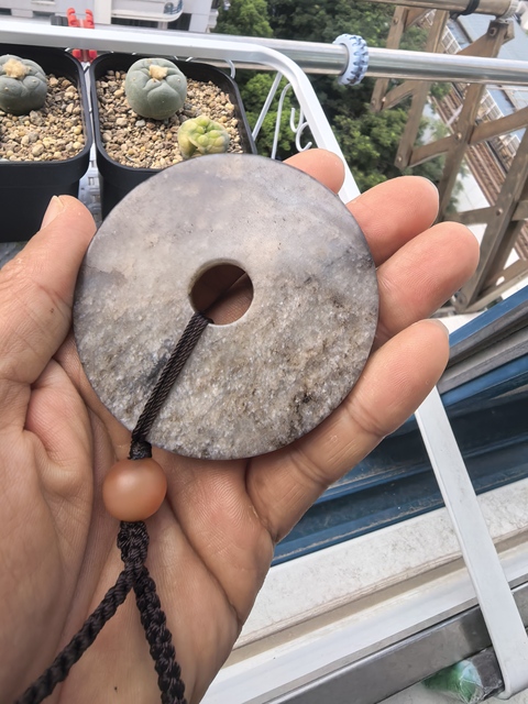 古玩玉器和田玉璧拍賣，當(dāng)前價(jià)格2800元