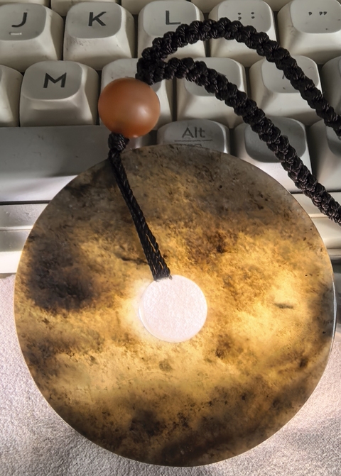 古玩玉器和田玉璧拍賣，當(dāng)前價(jià)格2800元