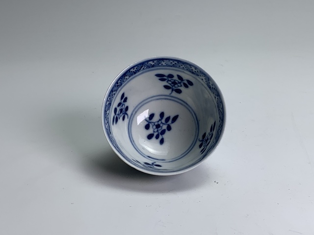 古玩陶瓷清晚期·青花狩獵圖紋杯拍賣,當前價格332元