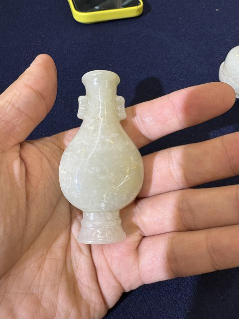 古玩玉器玉瓶。爐真品鑒賞圖