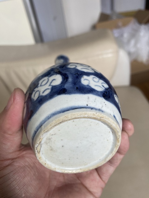 古玩陶瓷清中期青花龍紋長頸瓶真品鑒賞圖