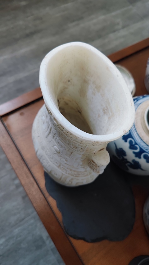 古玩玉器仿古玉瓶真品鑒賞圖