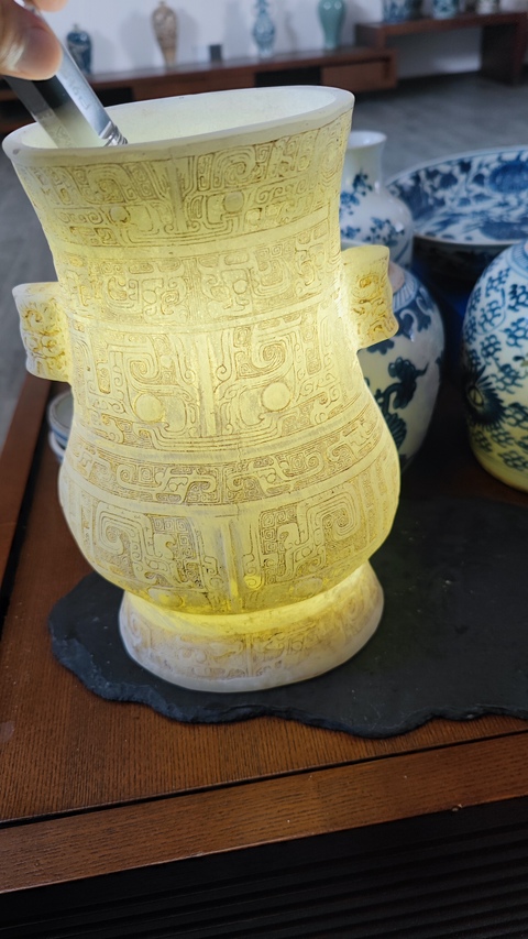 古玩玉器仿古玉瓶真品鑒賞圖