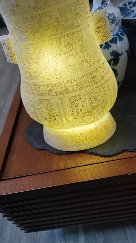 古玩玉器仿古玉瓶真品鑒賞圖