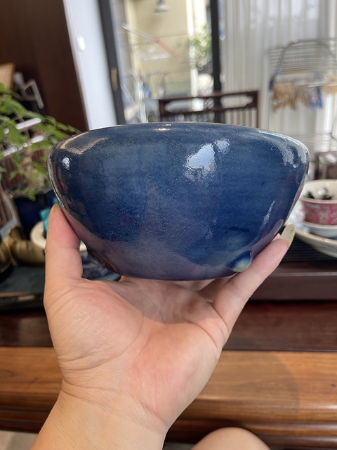 古玩陶瓷霽藍(lán)釉三乳足缽式香爐真品鑒賞圖