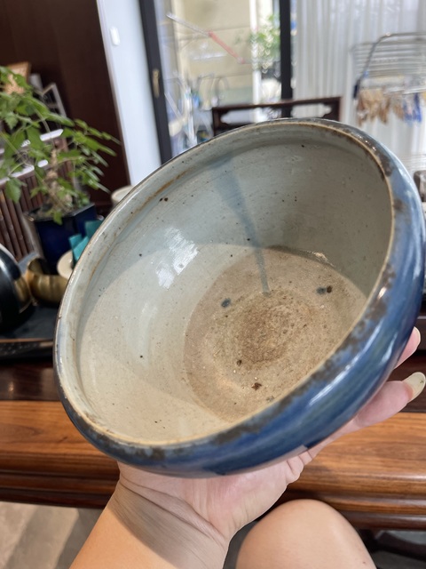 古玩陶瓷霽藍(lán)釉三乳足缽式香爐真品鑒賞圖