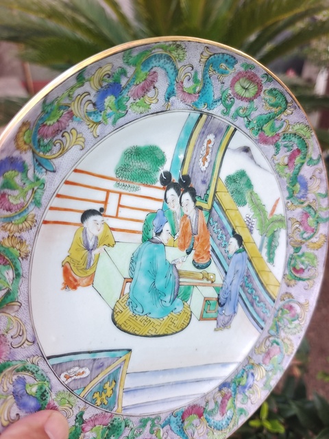古玩陶瓷廣五彩故事人物盤真品鑒賞圖