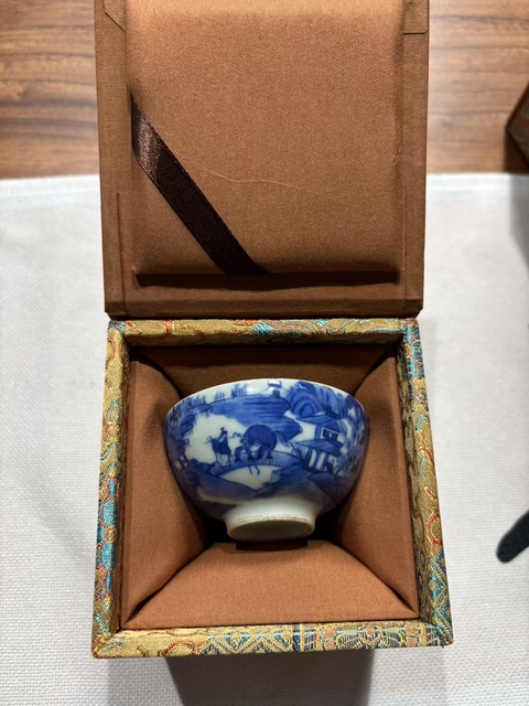 古玩陶瓷青花山水人物紋茶圓真品鑒賞圖