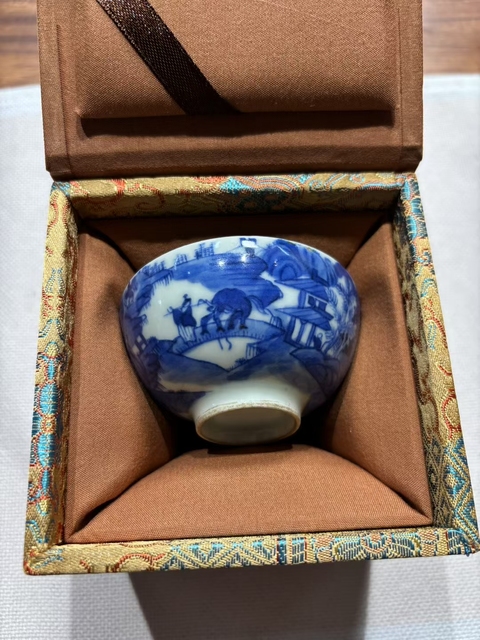 古玩陶瓷青花山水人物紋茶圓真品鑒賞圖