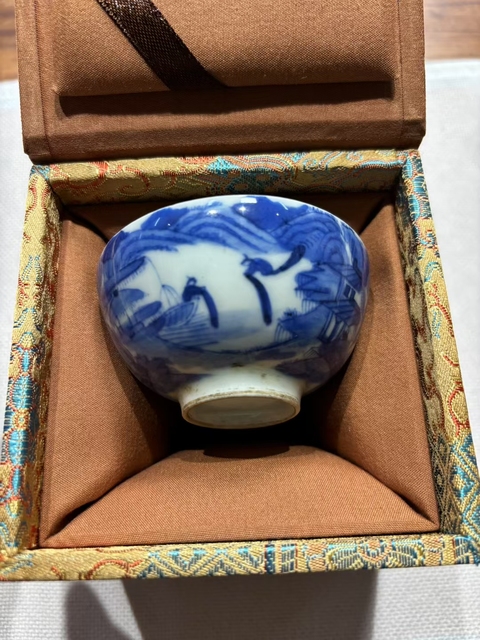 古玩陶瓷青花山水人物紋茶圓真品鑒賞圖
