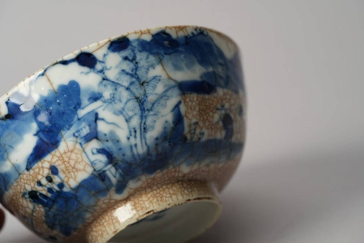 古玩陶瓷哥釉青花山水人物茶碗真品鑒賞圖
