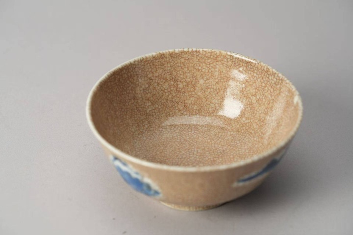 古玩陶瓷哥釉青花山水人物茶碗真品鑒賞圖