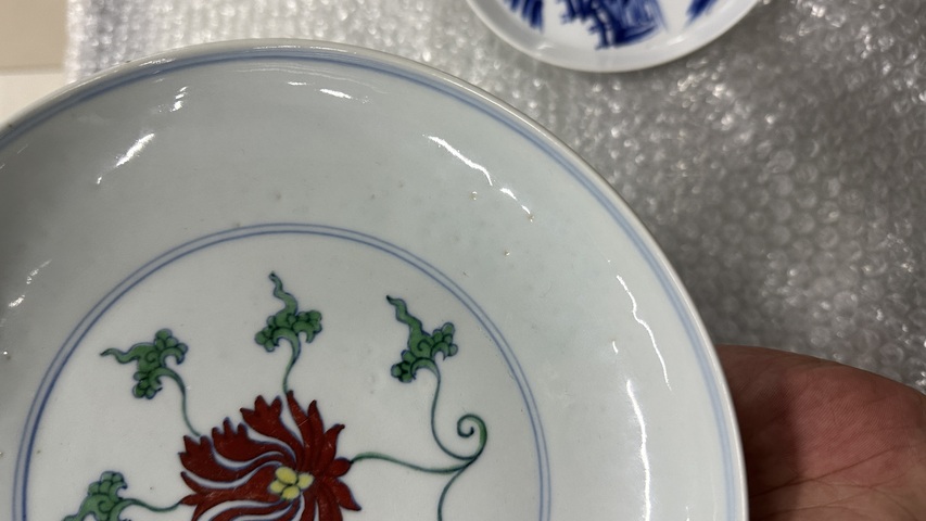 古玩陶瓷青花斗彩花卉紋盤（疑似后加）真品鑒賞圖