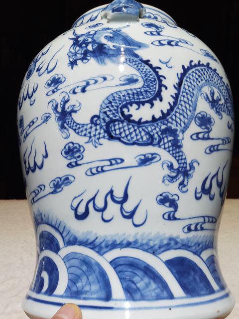 古玩陶瓷青花趕珠龍紋將軍罐真品鑒賞圖