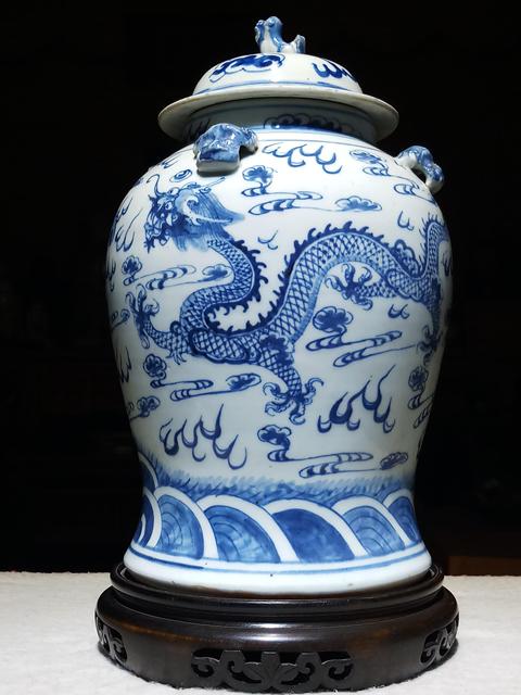 古玩陶瓷青花趕珠龍紋將軍罐真品鑒賞圖