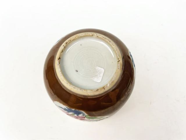 古玩陶瓷清雍正·粉彩紫金釉蓋缸拍賣,當前價格0元