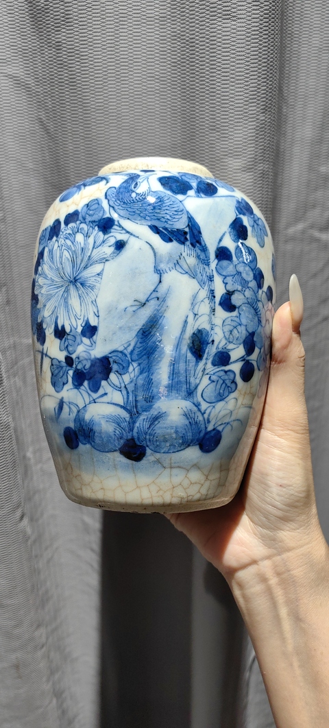 古玩陶瓷哥釉地青花花鳥紋罐真品鑒賞圖