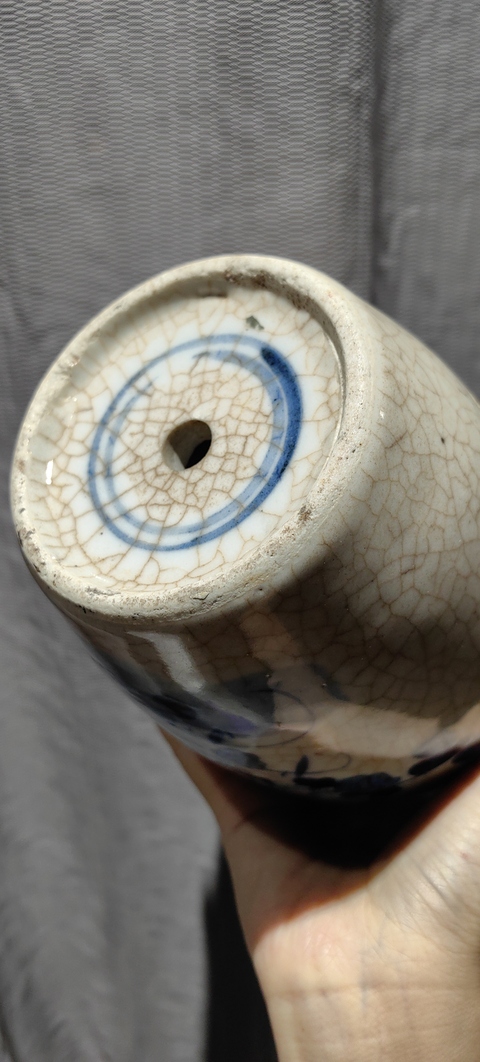 古玩陶瓷哥釉地青花花鳥紋罐真品鑒賞圖