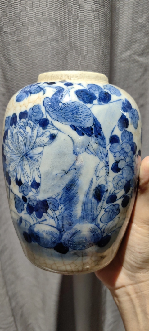 古玩陶瓷哥釉地青花花鳥紋罐真品鑒賞圖