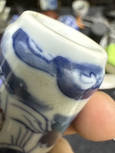 古玩陶瓷青花釉里紅鼻煙壺真品鑒賞圖