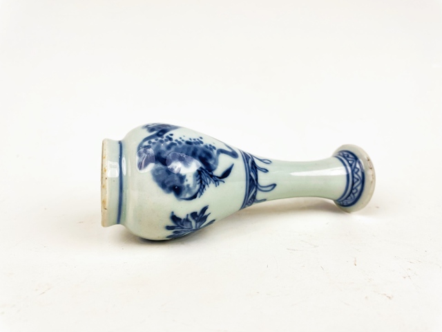 古玩陶瓷清康熙·青花淡描花卉美人瓶拍賣,當前價格0元
