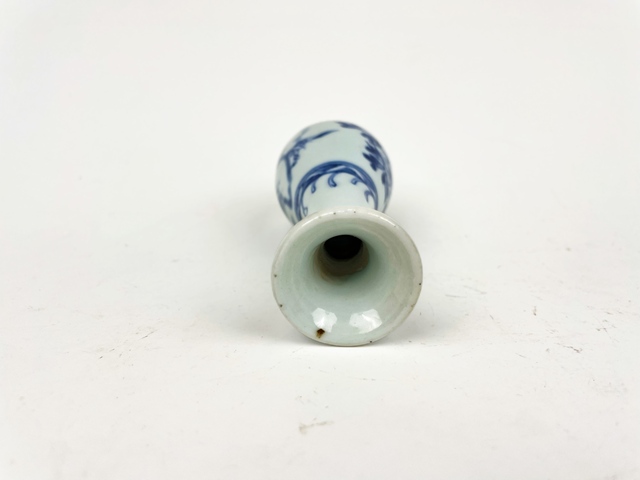 古玩陶瓷清康熙·青花淡描花卉美人瓶拍賣,當前價格0元