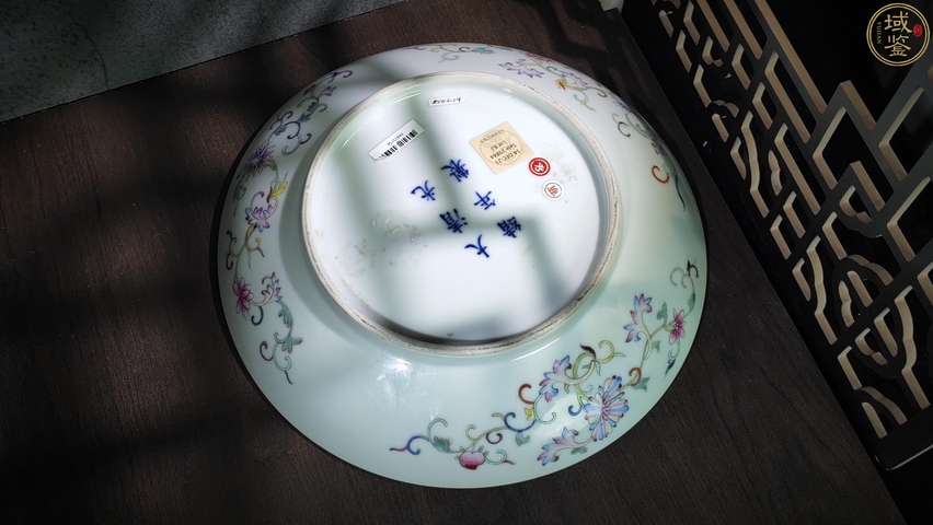 古玩陶瓷粉彩夔鳳紋盤真品鑒賞圖