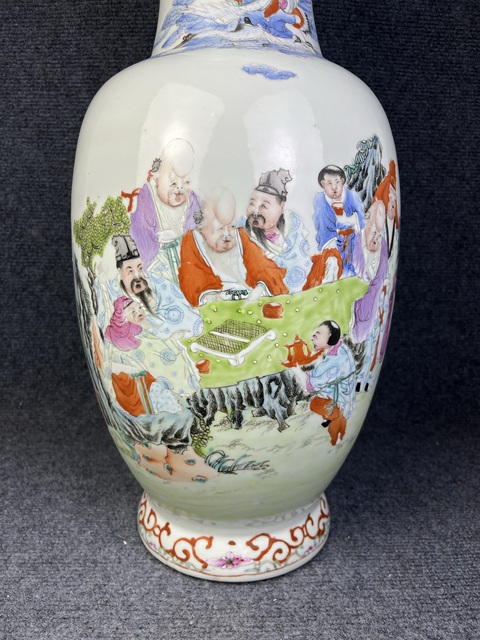 古玩陶瓷粉彩五老觀太極人物故事紋盤(pán)口瓶拍賣(mài),當(dāng)前價(jià)格18888元