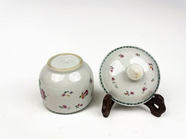 古玩陶瓷清乾隆·粉彩花卉蓋罐拍賣，當前價格0元