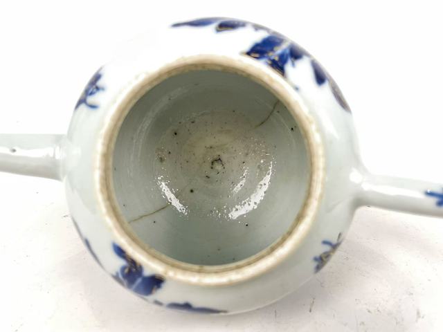 古玩陶瓷清康熙·青花描金芭蕉蝶紋茶壺拍賣，當前價格0元