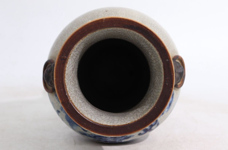 古玩陶瓷哥釉地鐵銹釉青花獅紋雙鋪首觀(guān)音瓶真品鑒賞圖
