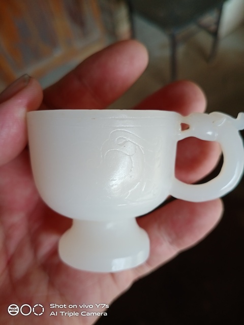 古玩玉器和田玉雕“鳳鳥紋杯”真品鑒賞圖