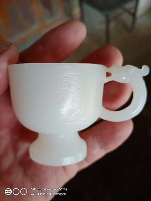古玩玉器和田玉雕“鳳鳥紋杯”真品鑒賞圖