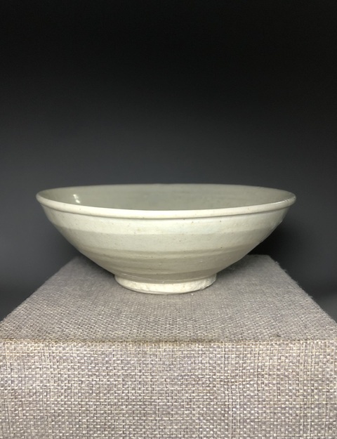 古玩陶瓷宋代唇口圈足碗真品鑒賞圖