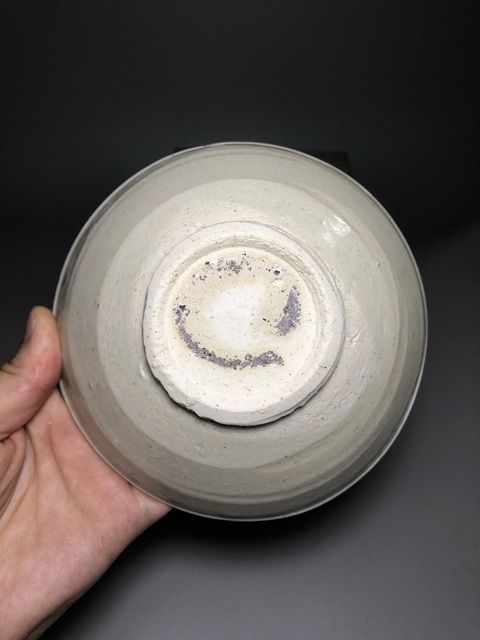 古玩陶瓷宋代唇口圈足碗真品鑒賞圖