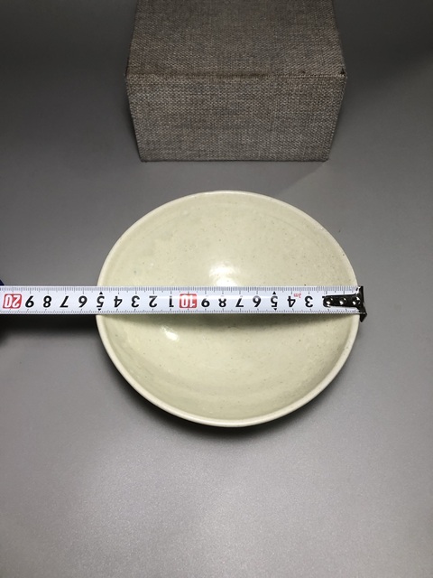 古玩陶瓷宋代唇口圈足碗真品鑒賞圖