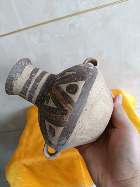 古玩陶瓷館藏級精品馬家窯文化·馬廠類型幾何折現紋雙耳壺拍賣,當前價格998元