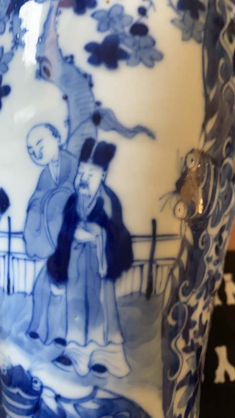 古玩陶瓷人物紋青花雞腿蓋瓶真品鑒賞圖