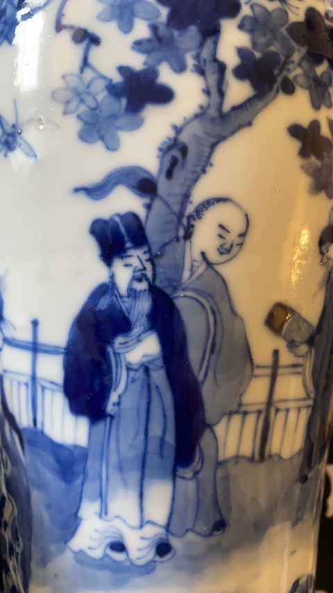 古玩陶瓷人物紋青花雞腿蓋瓶真品鑒賞圖