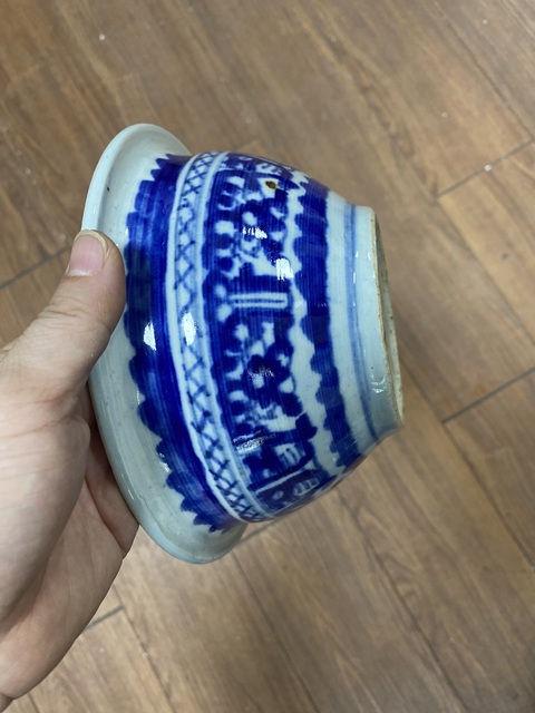 古玩陶瓷拐子龍紋青花香爐真品鑒賞圖