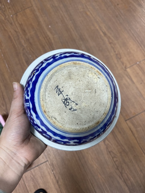 古玩陶瓷拐子龍紋青花香爐真品鑒賞圖