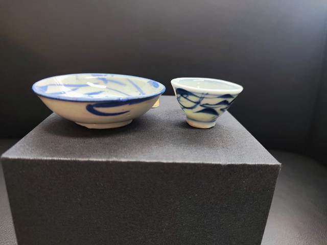 古玩陶瓷青花杯盤拍賣,當(dāng)前價(jià)格600元