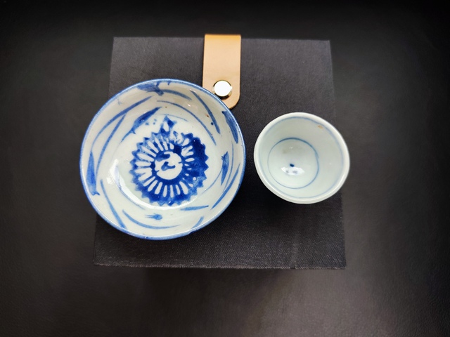 古玩陶瓷青花杯盤拍賣,當(dāng)前價(jià)格600元