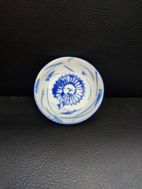 古玩陶瓷青花杯盤拍賣,當(dāng)前價(jià)格600元
